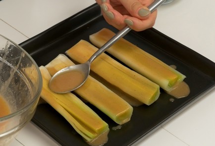 Фото шага рецепта Маринованный лукпорей с травами 39854 шаг 3  