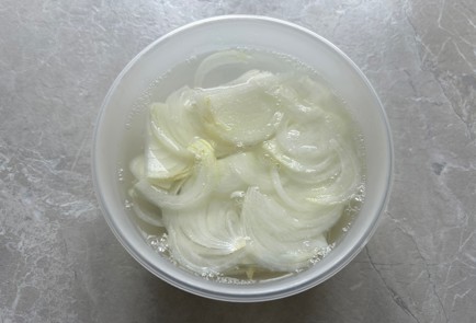 Фото шага рецепта Маринованный лук с укропом 189761 шаг 6