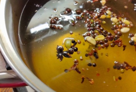 Фото шага рецепта Маринованный виноград на зиму 190052 шаг 5  