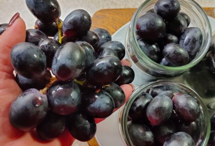 Фото шага рецепта Маринованный виноград на зиму 190052 шаг 8  