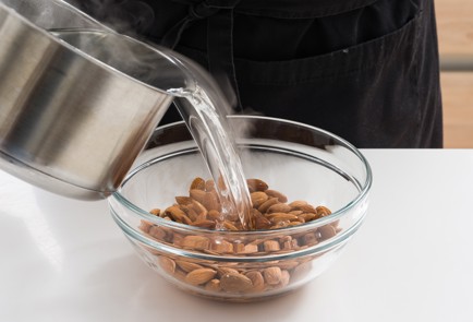 Фото шага рецепта Марокканское печенье гхуриба 151898 шаг 1  