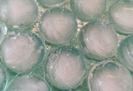 Фото шага рецепта Матча на кокосовом молоке с черешней 173902 шаг 2  