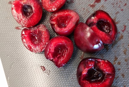 Фото шага рецепта Матча на кокосовом молоке с черешней 173902 шаг 3  