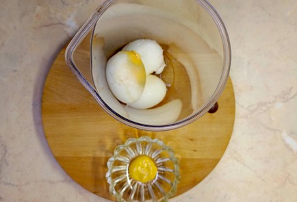 Фото шага рецепта Майонез на вареных яйцах 188074 шаг 6  