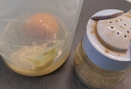 Фото шага рецепта Майонезный соус с чесноком 173347 шаг 5