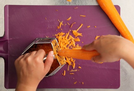 Фото шага рецепта Медальоны из щуки с маринадом из корнишонов 51221 шаг 1  