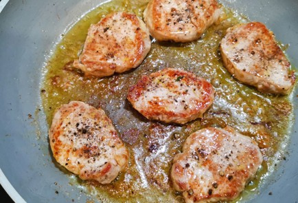 Фото шага рецепта Медальоны из свиной вырезки 173686 шаг 7