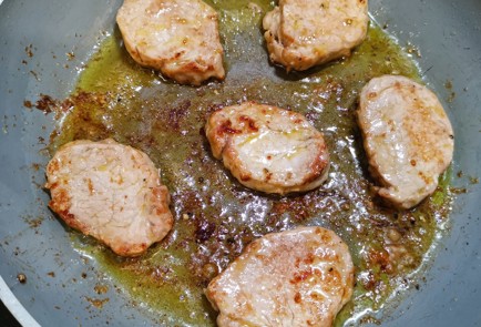 Фото шага рецепта Медальоны из свиной вырезки 173686 шаг 8