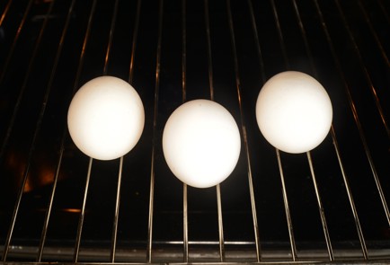 Фото шага рецепта Медленные яйца 49930 шаг 1  