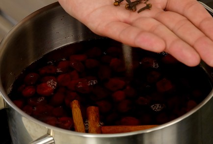 Фото шага рецепта Венгерская окрошка с вишней Чересньелевеш 93325 шаг 1  