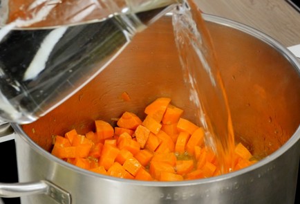 Фото шага рецепта Медовый цимес 31626 шаг 5  