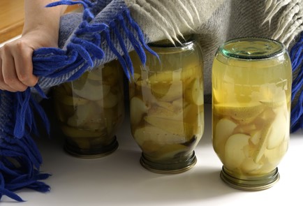 Фото шага рецепта Медовый компот с грушами и пряностями 152705 шаг 10  