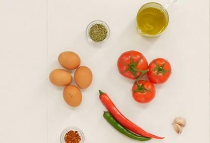 Фото шага рецепта Турецкая яичница менемен 114833 шаг 1  