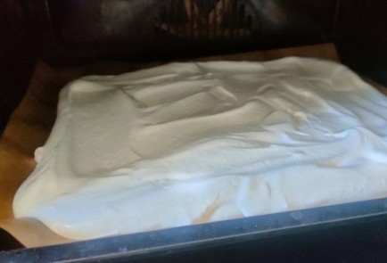 Фото шага рецепта Меренговый рулет 189285 шаг 12  