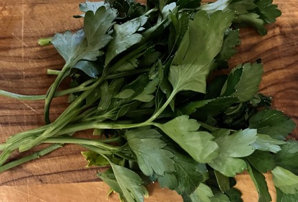 Фото шага рецепта Мидии под сливочнолуковом соусом 190844 шаг 9  