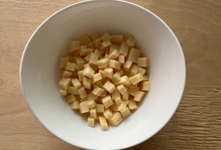 Фото шага рецепта Мидии в томатносливочном соусе с сыром и пастой 174086 шаг 10  