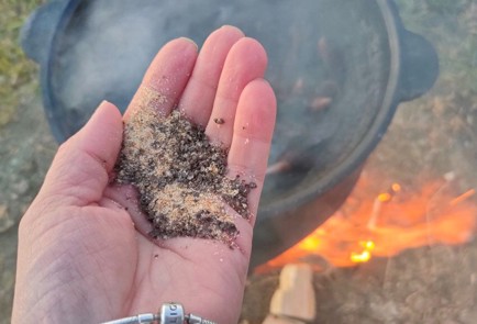 Фото шага рецепта Мидии жаренные на огне 189129 шаг 7  