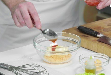 Фото шага рецепта Мимоза с лососем и яичным кремом 189343 шаг 10  