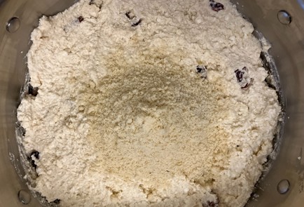 Фото шага рецепта Миндальнококосовая запеканка с изюмом 174620 шаг 7  