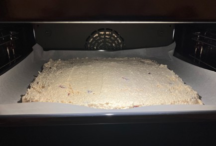 Фото шага рецепта Миндальнококосовая запеканка с изюмом 174620 шаг 9  