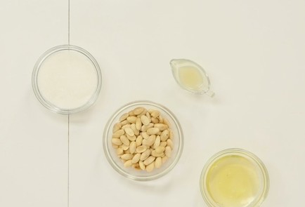 Фото шага рецепта Миндальное печенье 126283 шаг 1  