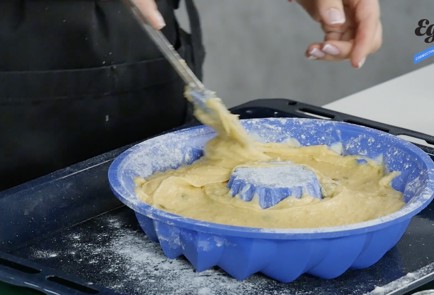 Фото шага рецепта Миндальный кекс с творожным кремом 136764 шаг 3  