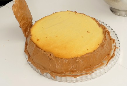 Фото шага рецепта Миндальный торт с шоколадным кремом 93112 шаг 6  