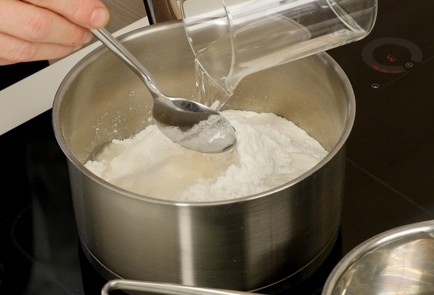 Фото шага рецепта Миндальный торт с шоколадным кремом 93112 шаг 8  