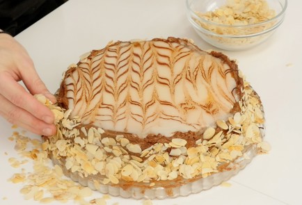 Фото шага рецепта Миндальный торт с шоколадным кремом 93112 шаг 9  