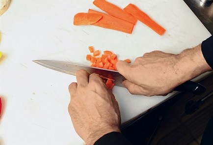 Фото шага рецепта Минестроне с дайконом и укропом 27683 шаг 2  