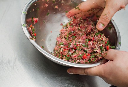 Фото шага рецепта Миничебуреки 30373 шаг 2  