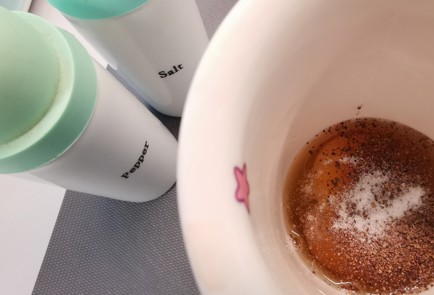 Фото шага рецепта Минифриттата с беконом 176202 шаг 2  