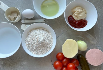 Фото шага рецепта Минипиццы 176021 шаг 1  