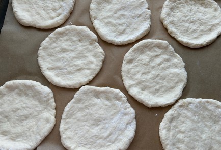 Фото шага рецепта Минипиццы 176021 шаг 12  