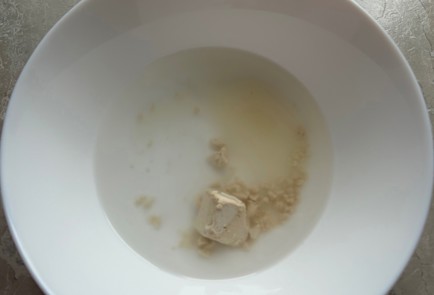 Фото шага рецепта Минипиццы 176021 шаг 2  