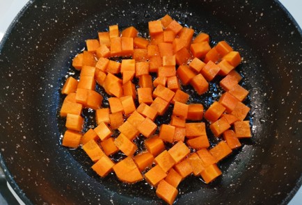 Фото шага рецепта Минтай на сковороде 176218 шаг 1  