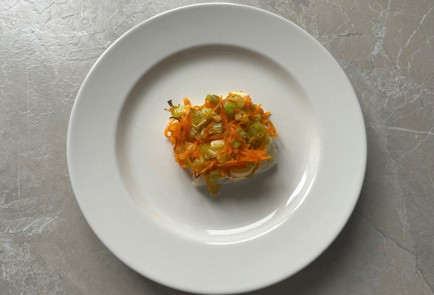 Фото шага рецепта Минтай под овощной шапкой в духовке 190266 шаг 10  