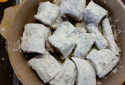 Фото шага рецепта Минтай с луком на сковороде 175625 шаг 12  