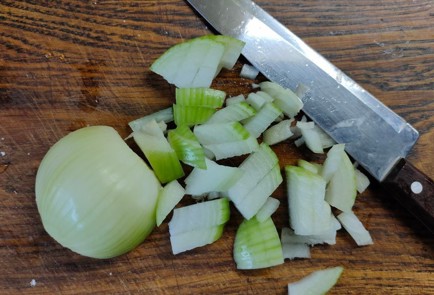 Фото шага рецепта Минтай с луком на сковороде 175625 шаг 14  