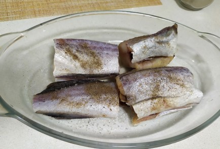 Фото шага рецепта Минтай с овощами 190326 шаг 1  