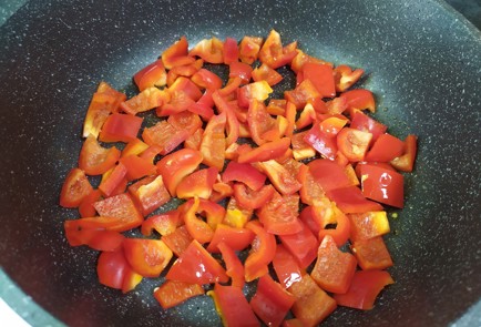 Фото шага рецепта Минтай с овощами 190326 шаг 3  