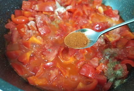 Фото шага рецепта Минтай с овощами 190326 шаг 7  