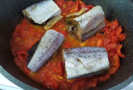 Фото шага рецепта Минтай с овощами 190326 шаг 9  