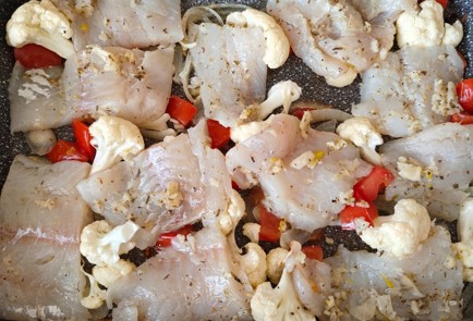 Фото шага рецепта Минтай в духовке 175765 шаг 11