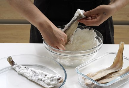 Фото шага рецепта Минтай в хрустящей корочке 153000 шаг 8  