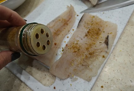 Фото шага рецепта Минтай в кляре 188344 шаг 5  