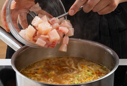 Фото шага рецепта Мисосуп с тилапией 186442 шаг 9  