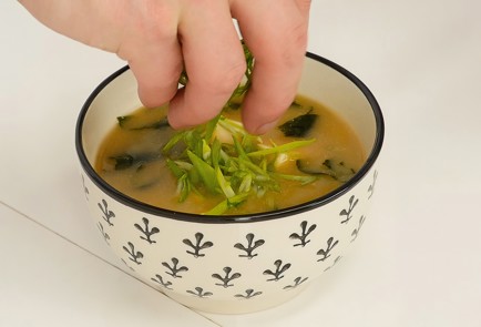 Фото шага рецепта Суп с мисо 114519 шаг 9  