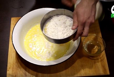 Фото шага рецепта Мягкие плюшки с сахаром 47485 шаг 3  