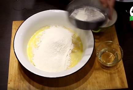 Фото шага рецепта Мягкие плюшки с сахаром 47485 шаг 4  